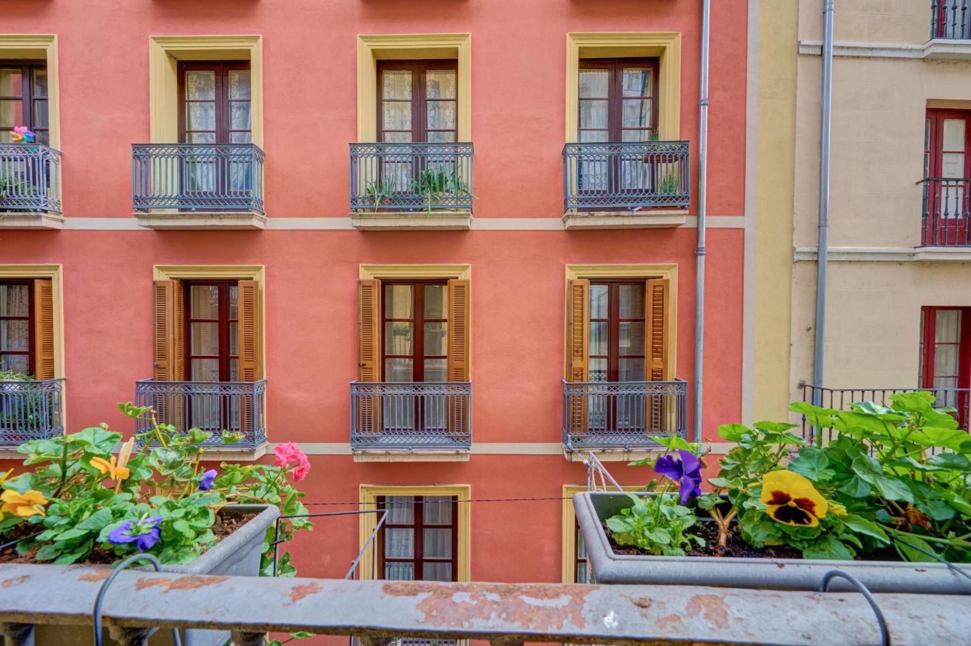Heart Of Pamplona Apartments IV By Clabao Exterior foto